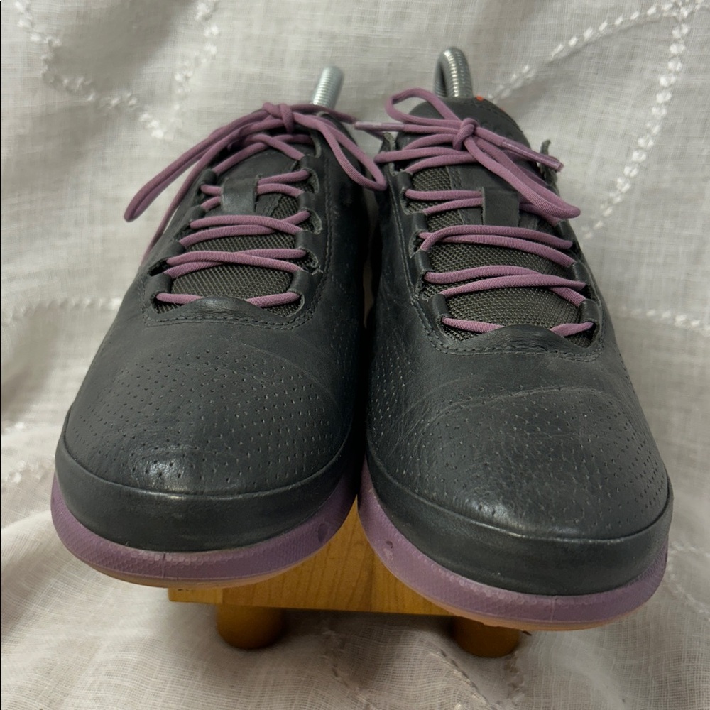 Ecco soft glove leather gore-tex shoes